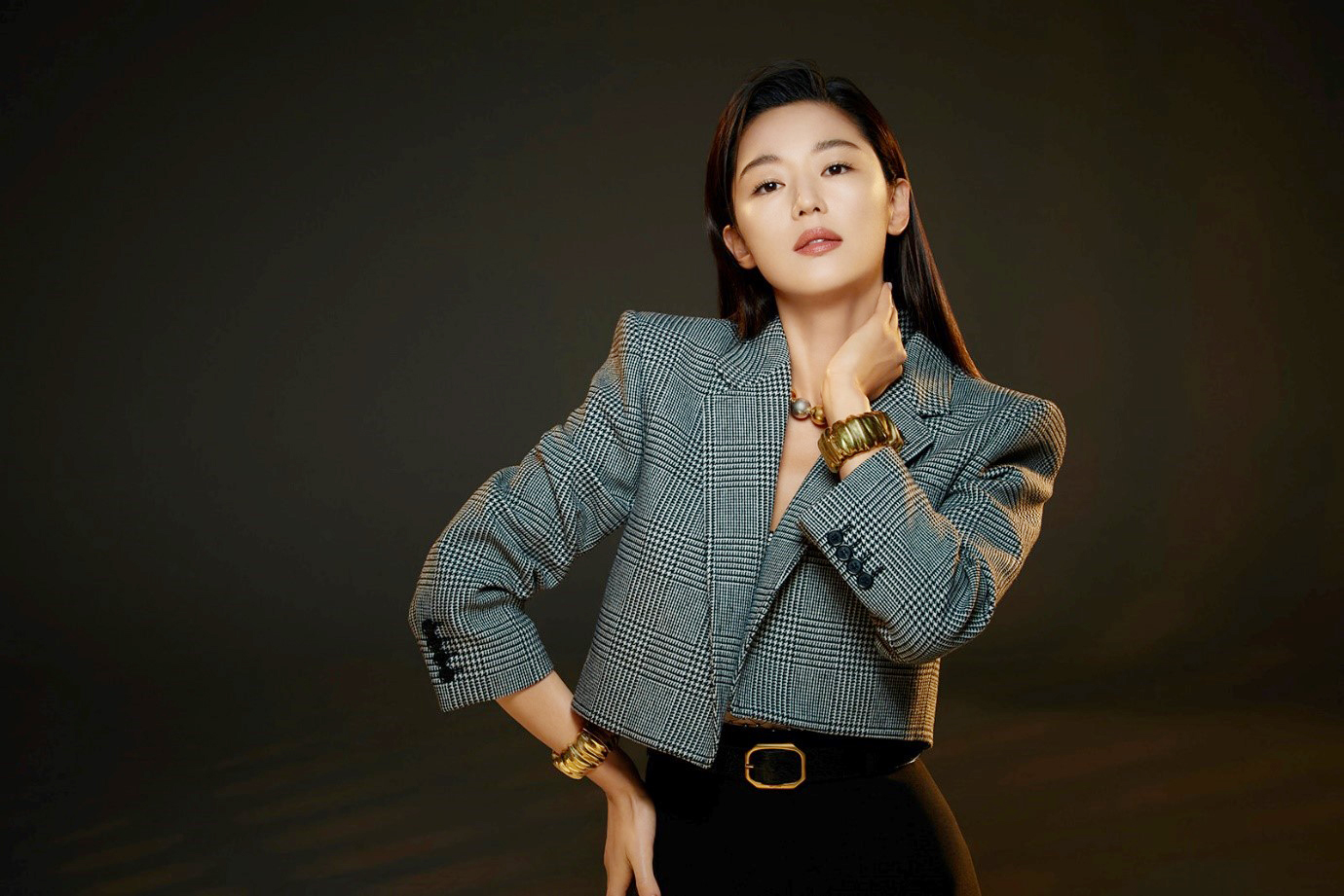 Jeon Ji Hyun: "Mợ chảnh" kiếm tiền giỏi nhất showbiz, không quay phim vẫn có tiền tỷ mỗi tháng nhờ đâu?- Ảnh 7.