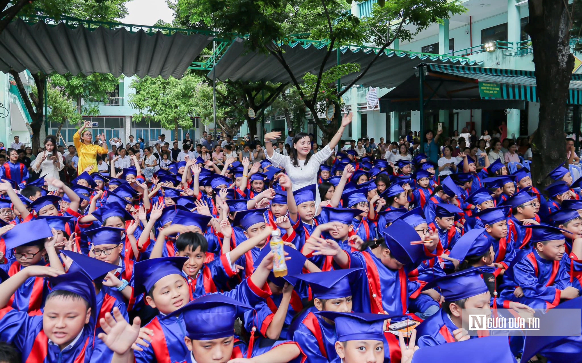 Đà Nẵng miễn học phí cho học sinh, người dân phấn khởi trước quyết sách nhân văn