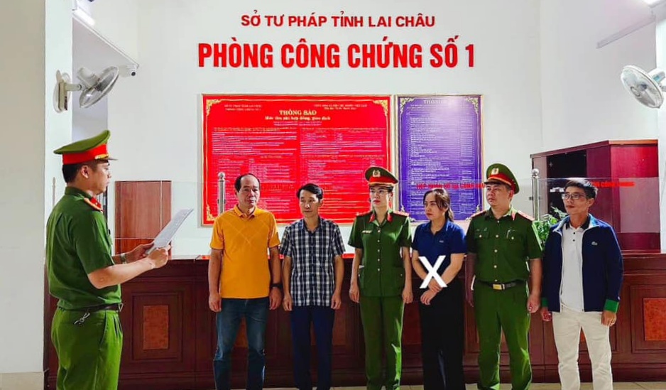 Tạm giữ nữ kế toán lừa “chạy án”, chiếm đoạt hàng tỷ đồng của đồng nghiệp
- Ảnh 1.