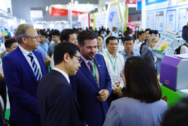 Triển lãm analytica Vietnam 2025 bùng nổ chưa từng thấy với 80% diện tích gian hàng đã được bán ra- Ảnh 2.