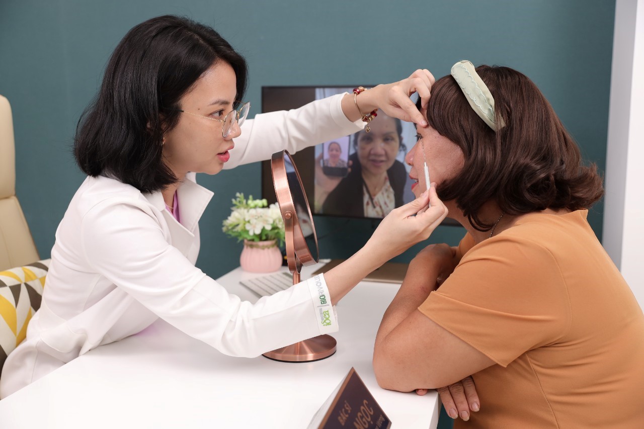 ThS. Bác Sĩ Trần Lê Hồng Ngọc: Hành trình từ phẫu thuật thẩm mỹ đến DE LÉA CLINIC- Ảnh 2.