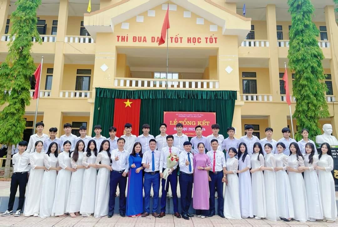 Hà Tĩnh: Lớp học miền núi có 100% học sinh đậu nguyện vọng 1- Ảnh 2.