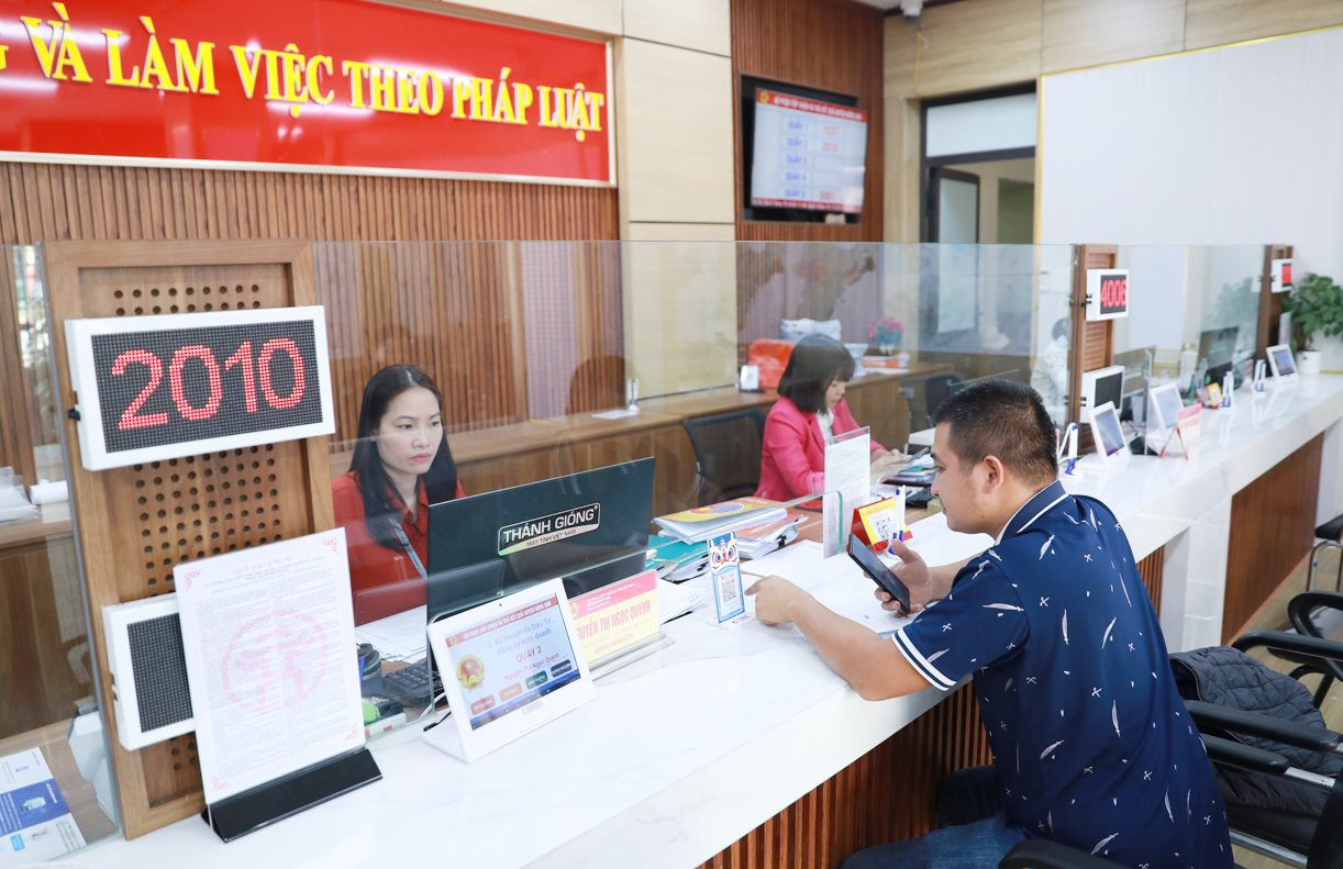 Hà Nội: Giảm hơn 2.500 công chức nếu thành lập Trung tâm Phục vụ hành chính công- Ảnh 1.