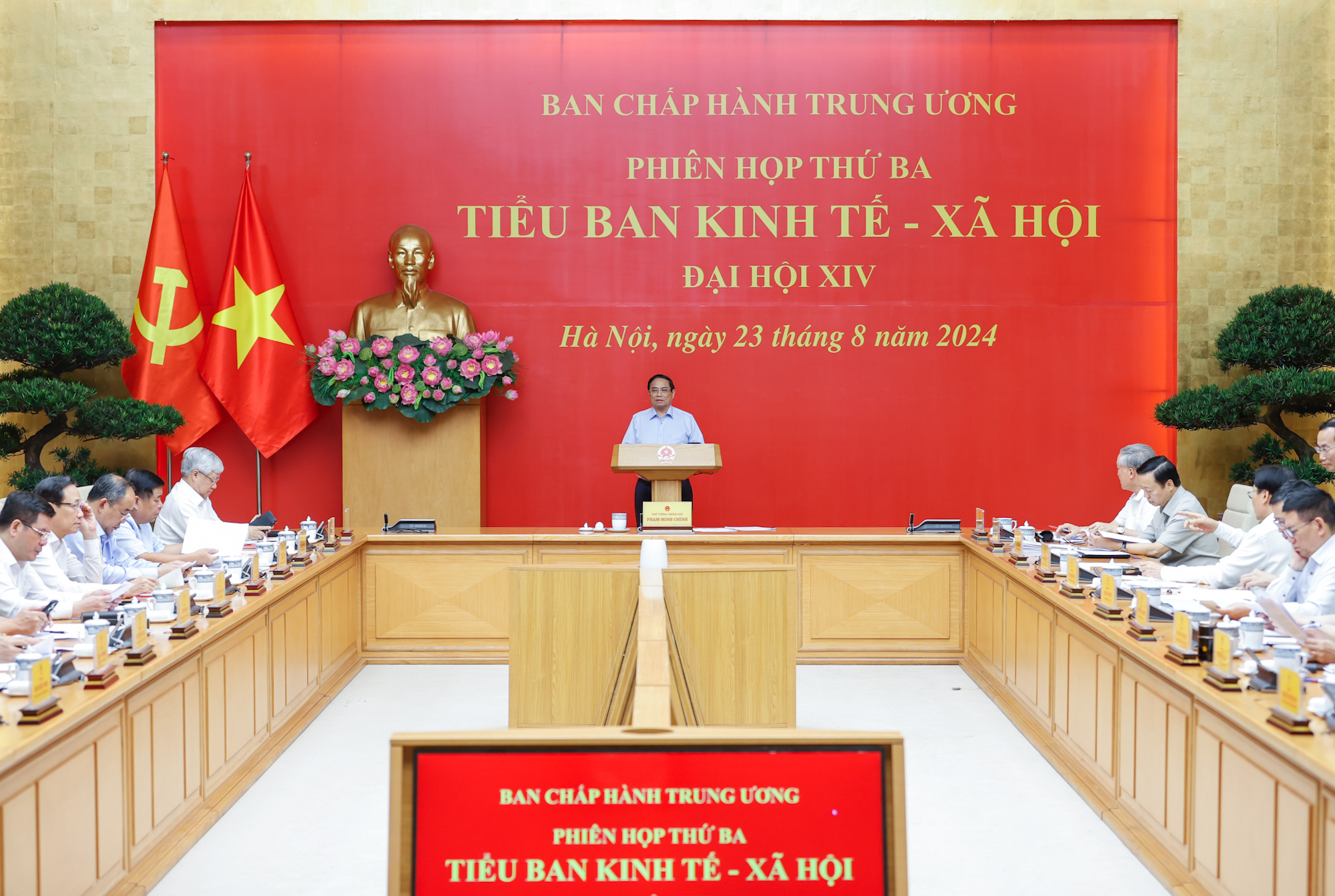 Thủ tướng chủ trì phiên họp thứ 3 Tiểu ban Kinh tế - Xã hội- Ảnh 1.