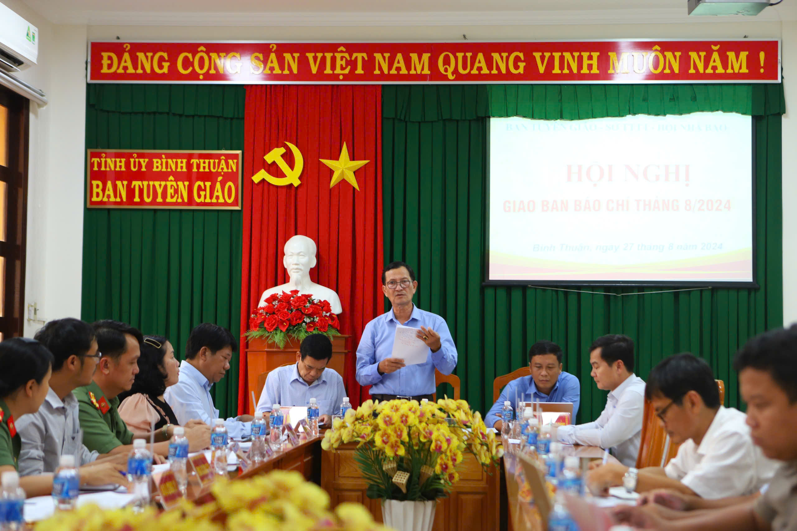 Bình Thuận: Phạt 2 trang trại nuôi heo của Công ty Làng Việt Nam 433 triệu đồng- Ảnh 1.