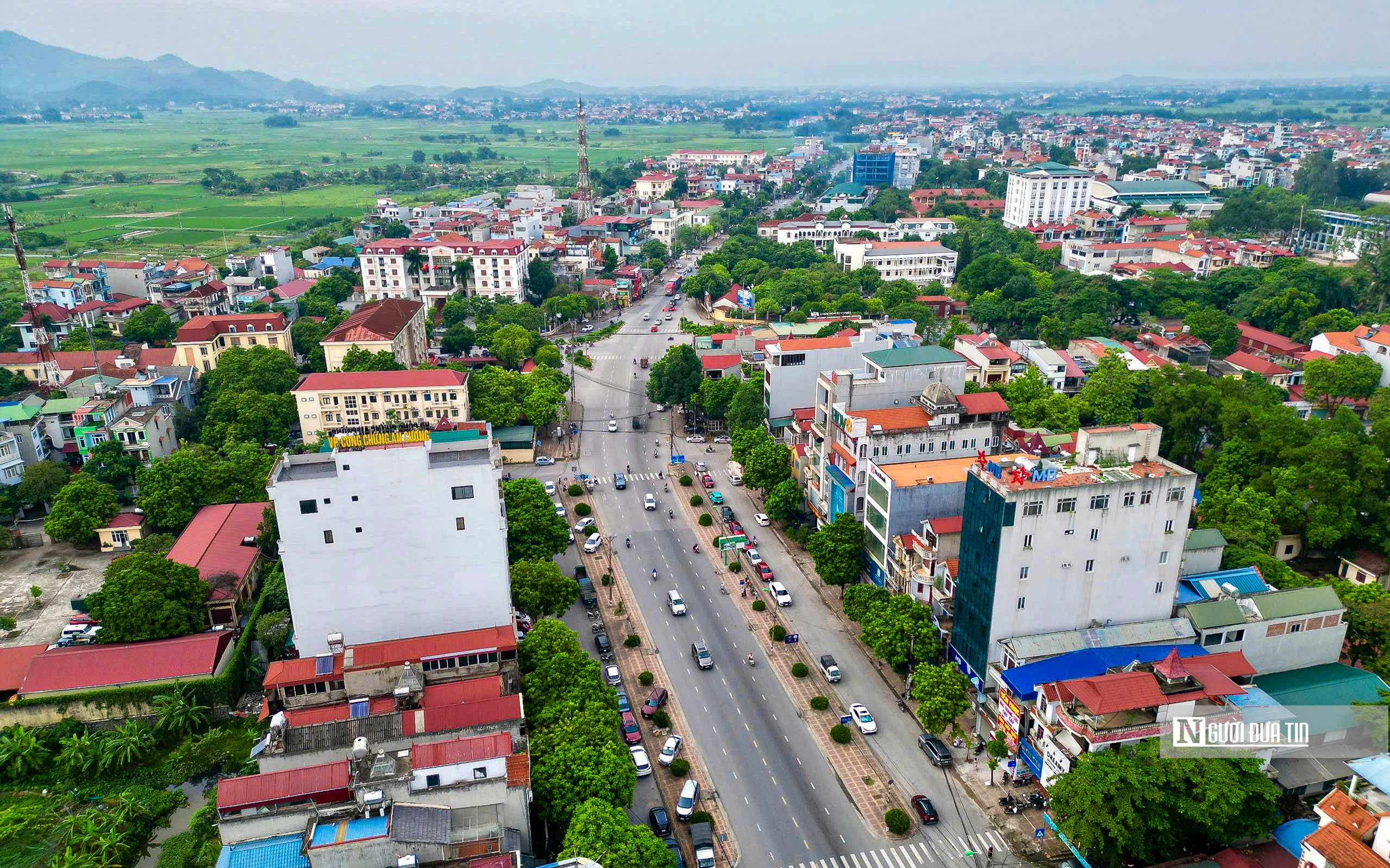 Hiện trạng tuyến đường sắp được chi gần 1.500 tỷ đồng để mở rộng- Ảnh 9.