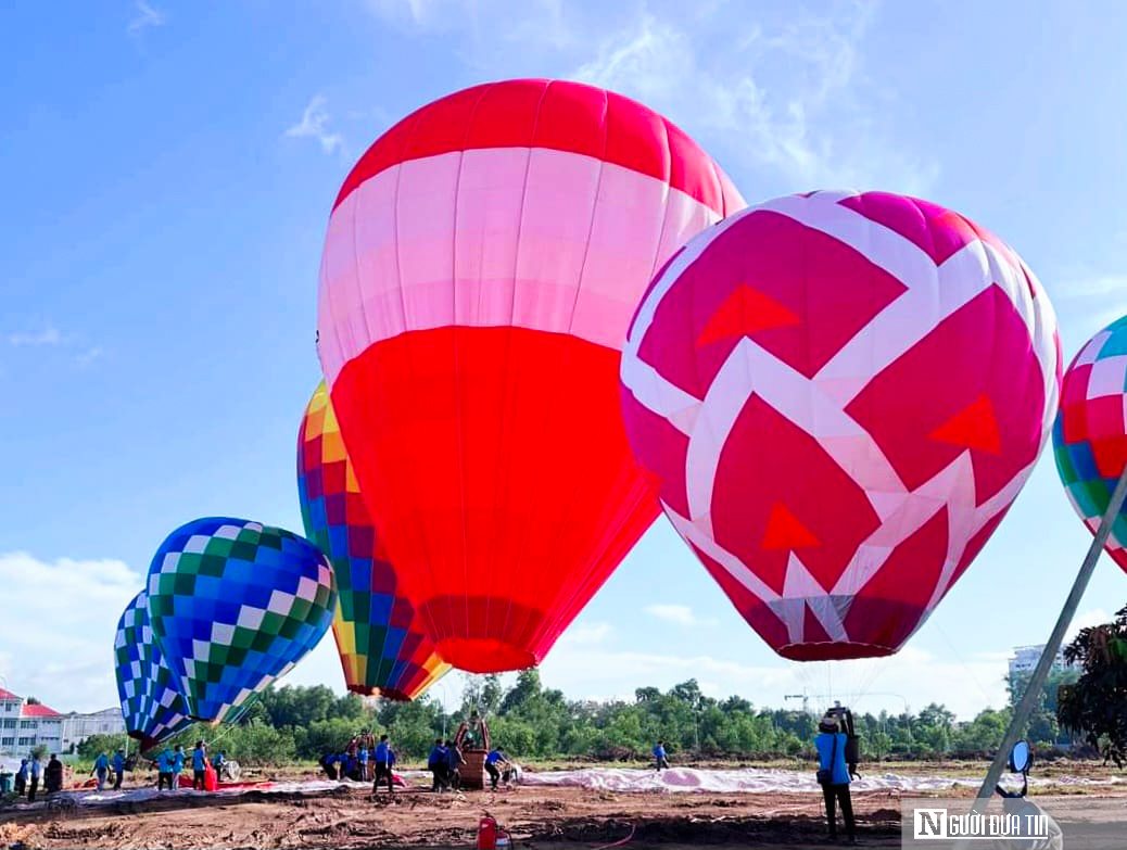 Chiêm ngưỡng dàn khinh khí cầu rực rỡ sắc màu tại tỉnh Đồng Nai- Ảnh 16.