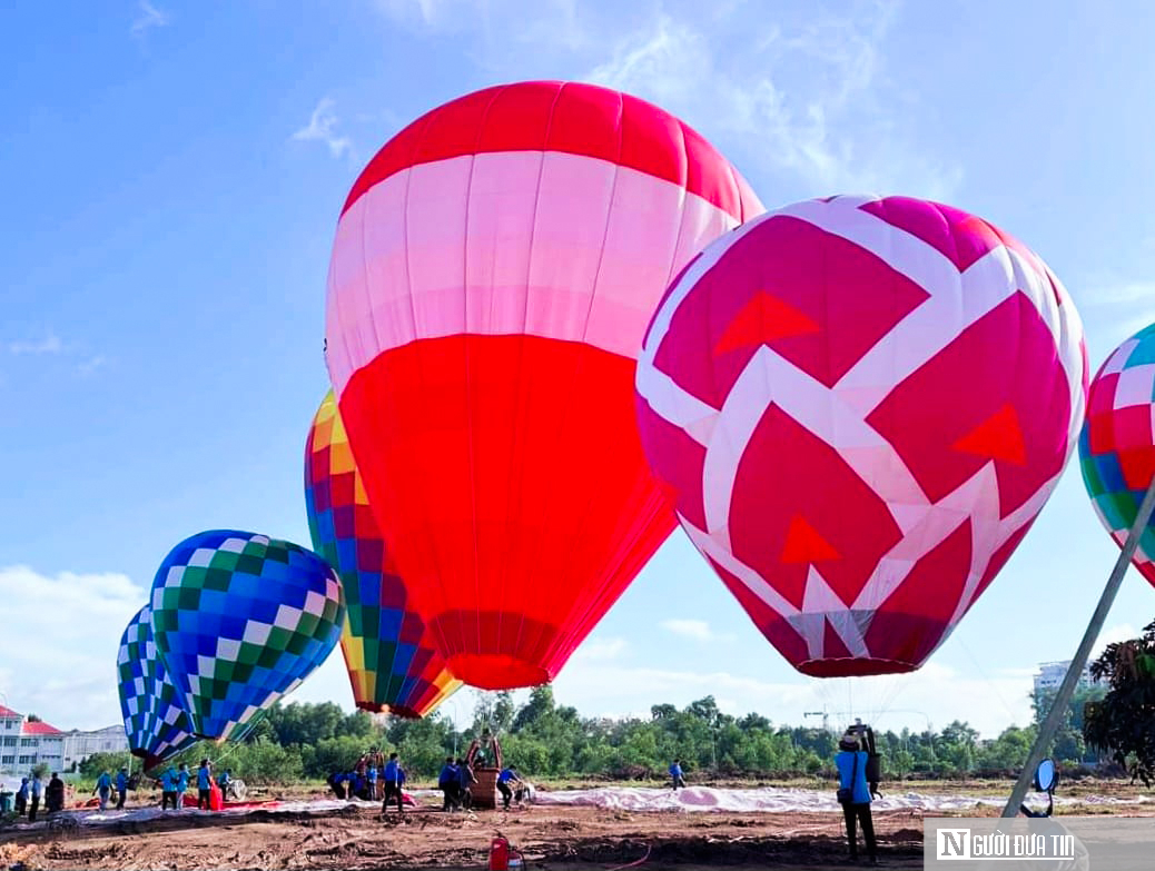 Chiêm ngưỡng dàn khinh khí cầu rực rỡ sắc màu tại tỉnh Đồng Nai- Ảnh 23.