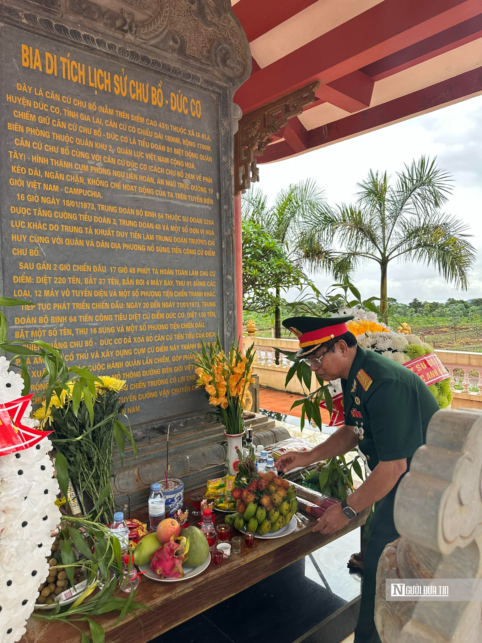 Đi qua sinh tử, người cựu binh “gùi cát, cõng đá” lên núi dựng bia tri ân đồng đội- Ảnh 2.