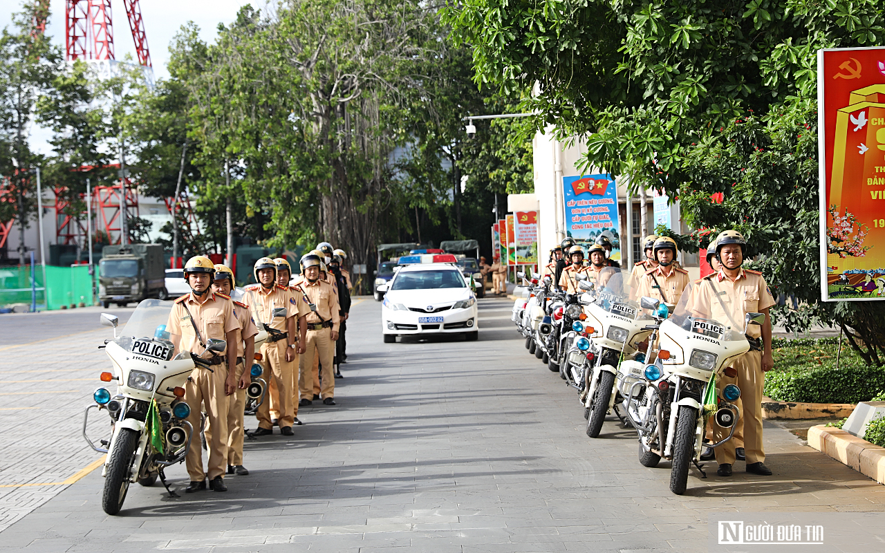 Công an Đồng Nai ra quân bảo đảm an ninh trật tự dịp Lễ 2/9 và năm học mới- Ảnh 4.