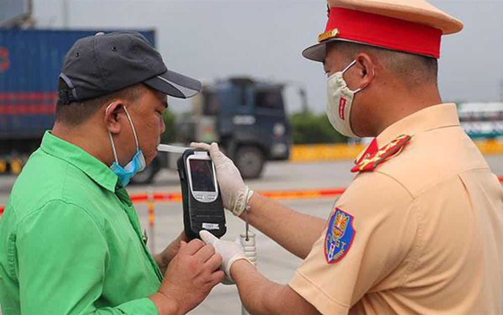 Bộ Công an đề xuất mức phạt mới về vi phạm nồng độ cồn