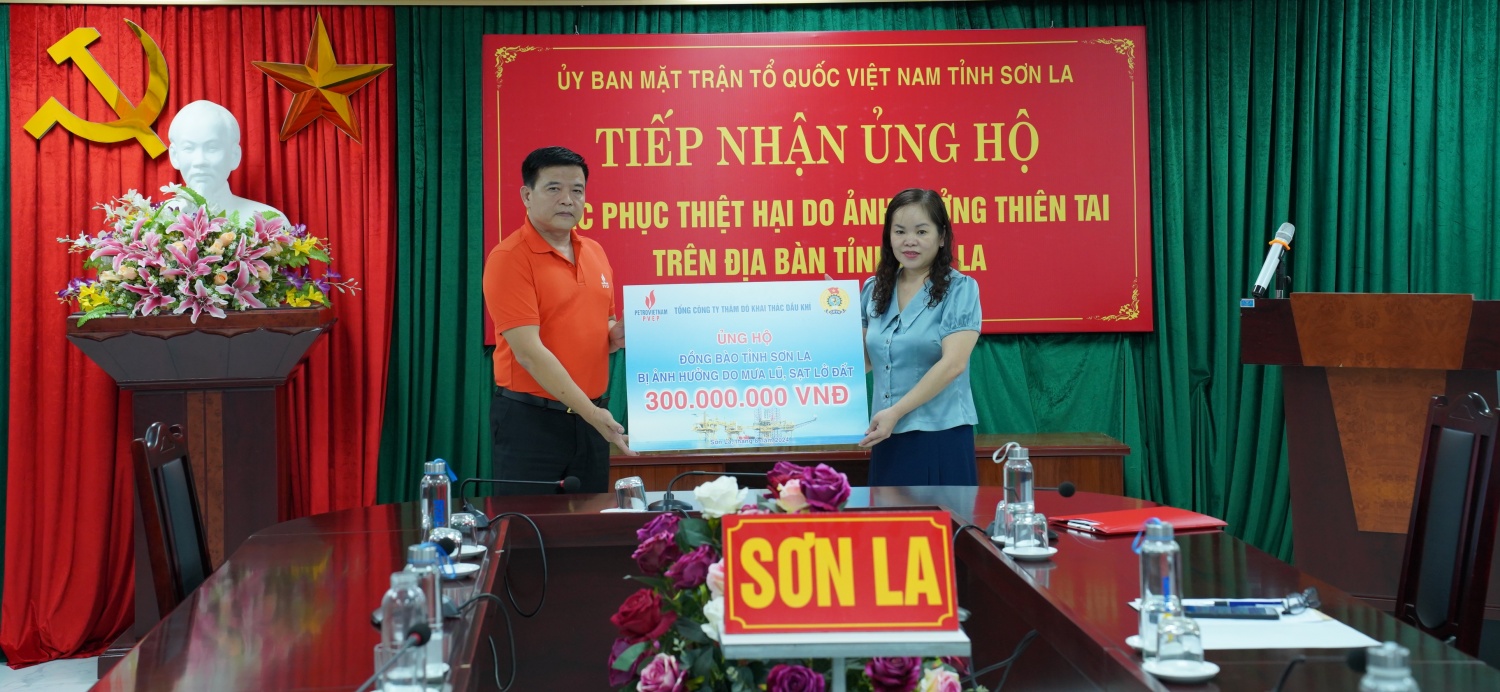 Đoàn công tác Petrovietnam thăm hỏi, hỗ trợ người dân Sơn La và Điện Biên khắc phục hậu quả mưa lũ- Ảnh 3. Đoàn công tác Petrovietnam thăm hỏi, hỗ trợ người dân Sơn La và Điện Biên khắc phục hậu quả mưa lũ- Ảnh 3.