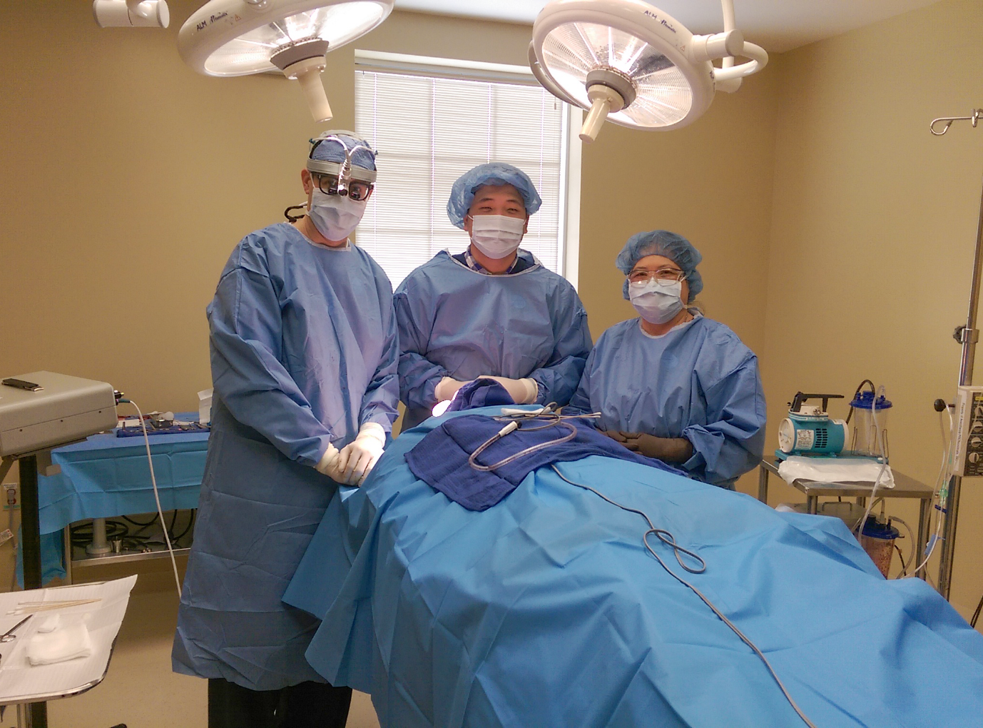 Dr. Nguyên Giáp - Từng bước trở thành bác sĩ hàng đầu ngành thẩm mỹ- Ảnh 4. Dr. Nguyên Giáp - Từng bước trở thành bác sĩ hàng đầu ngành thẩm mỹ- Ảnh 4.