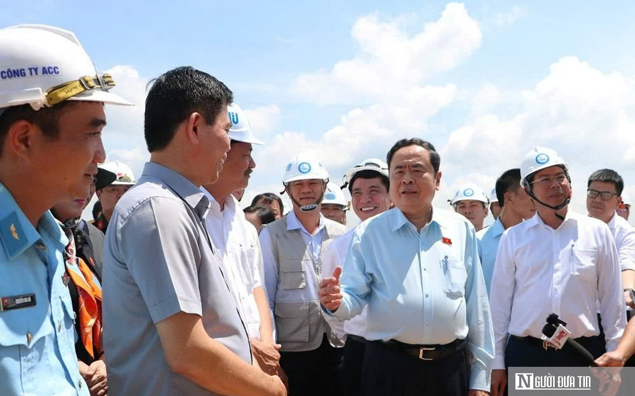 Chủ tịch Quốc hội Trần Thanh Mẫn kiểm tra tiến độ Dự án Sân bay Long Thành- Ảnh 1. Chủ tịch Quốc hội Trần Thanh Mẫn kiểm tra tiến độ Dự án Sân bay Long Thành- Ảnh 1.