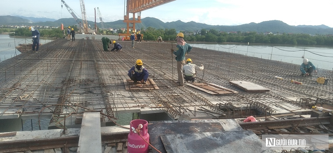 Cận cảnh công trình cầu dài nhất dự án cao tốc Bắc – Nam đoạn qua Quảng Bình- Ảnh 6. Cận cảnh công trình cầu dài nhất dự án cao tốc Bắc – Nam đoạn qua Quảng Bình- Ảnh 6.