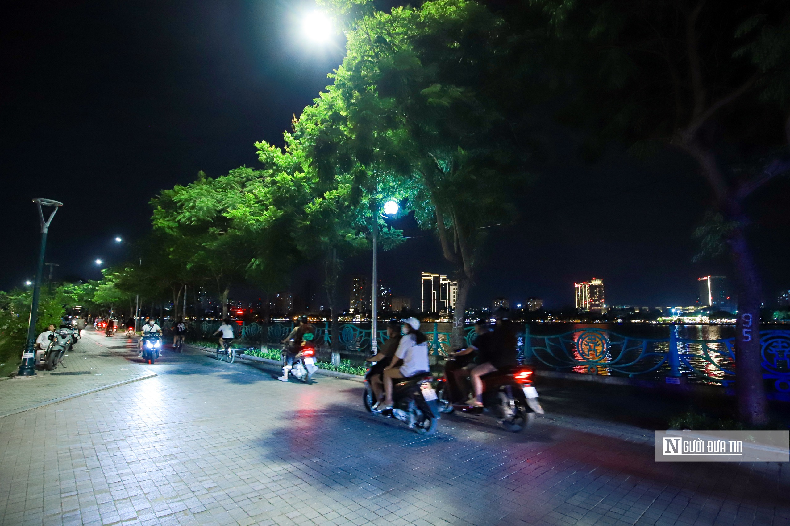 Hà Nội: Tăng cường kiểm tra, xử lý không để tái lấn chiếm hè phố- Ảnh 14.