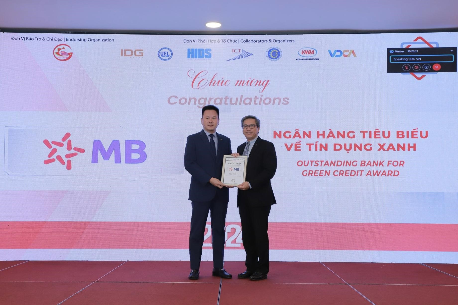 MB được vinh danh ‘Ngân hàng Việt Nam tiêu biểu 2024’              - Ảnh 1.