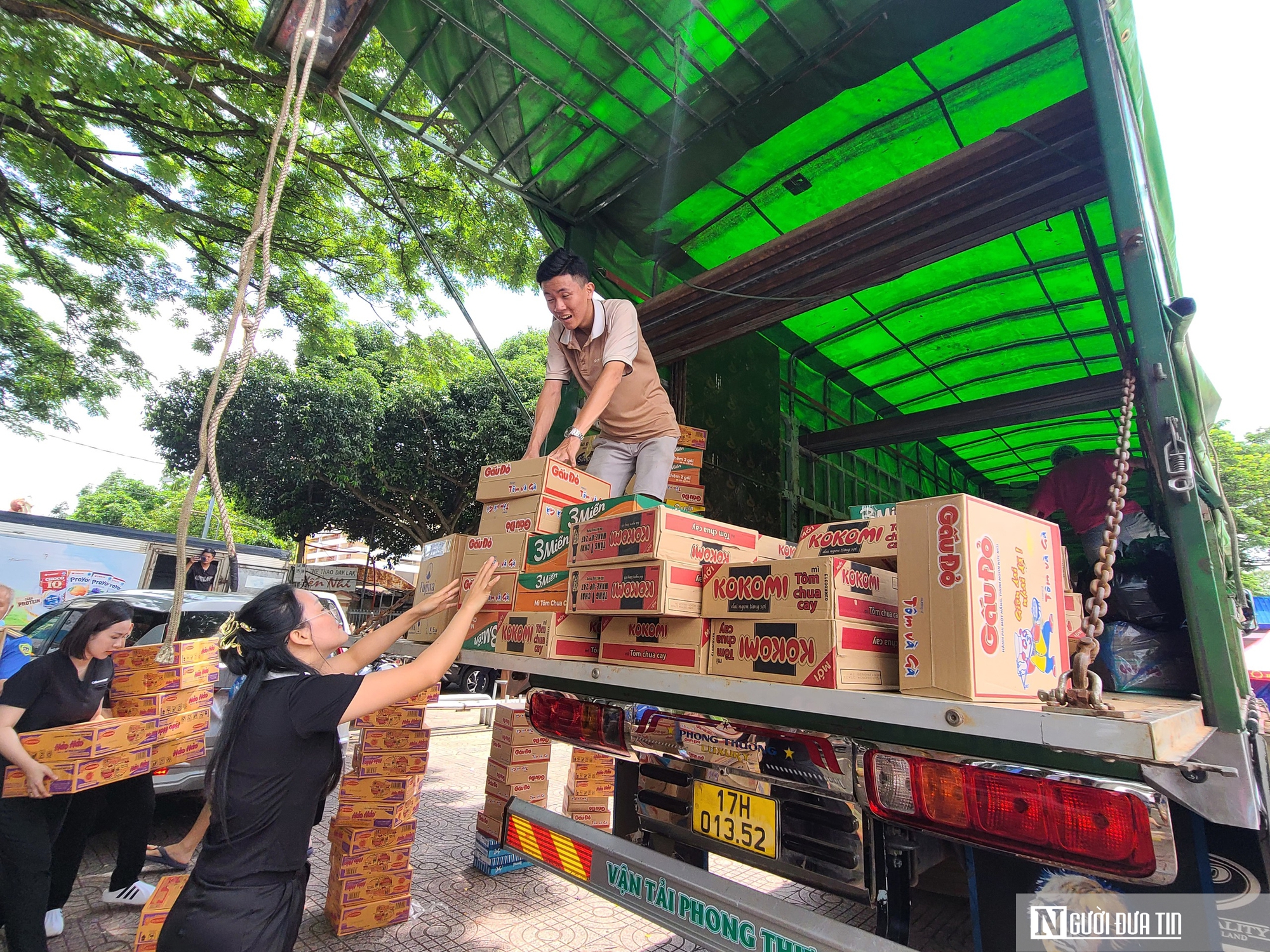 Đắk Lắk: Những chuyến xe chan chứa nghĩa tình hướng về các tỉnh phía Bắc sau bão Yagi- Ảnh 10.