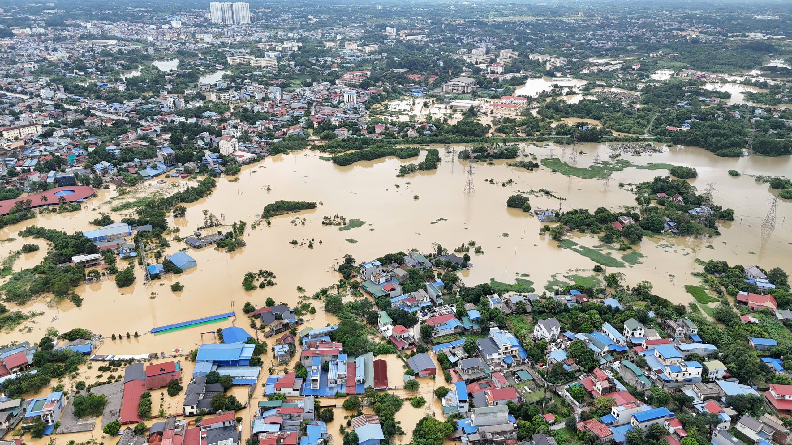 Thủ tướng yêu cầu chủ động ứng phó với mưa lớn, sạt lở, lũ quét- Ảnh 1. Thủ tướng yêu cầu chủ động ứng phó với mưa lớn, sạt lở, lũ quét- Ảnh 1.