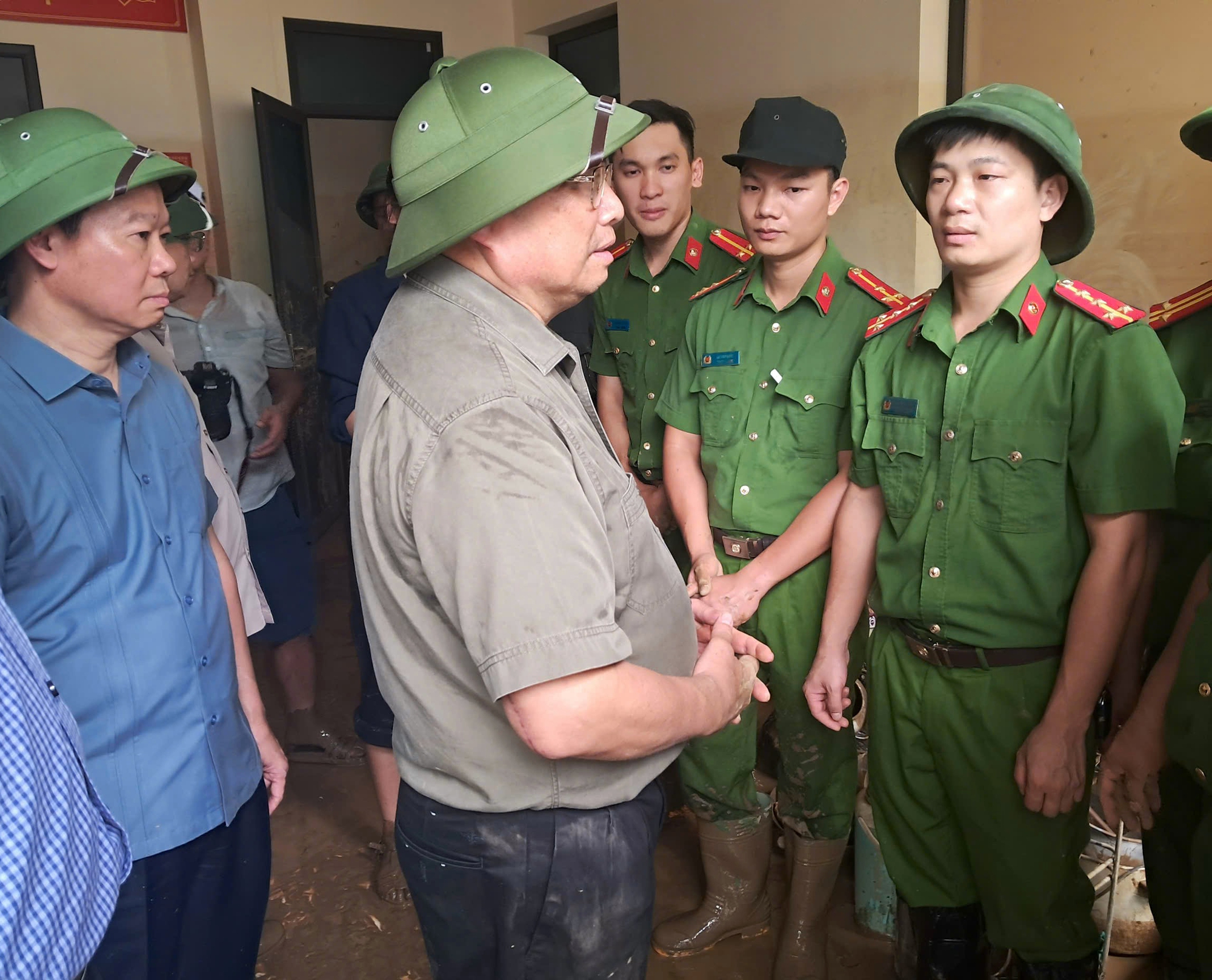 Thủ tướng tới Yên Bái chỉ đạo ứng phó, khắc phục hậu quả mưa lũ, thiên tai- Ảnh 4.