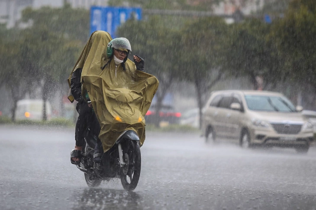 Biển Đông đón bão, miền Bắc sắp có không khí lạnh diễn biến "lạ thường"- Ảnh 1.