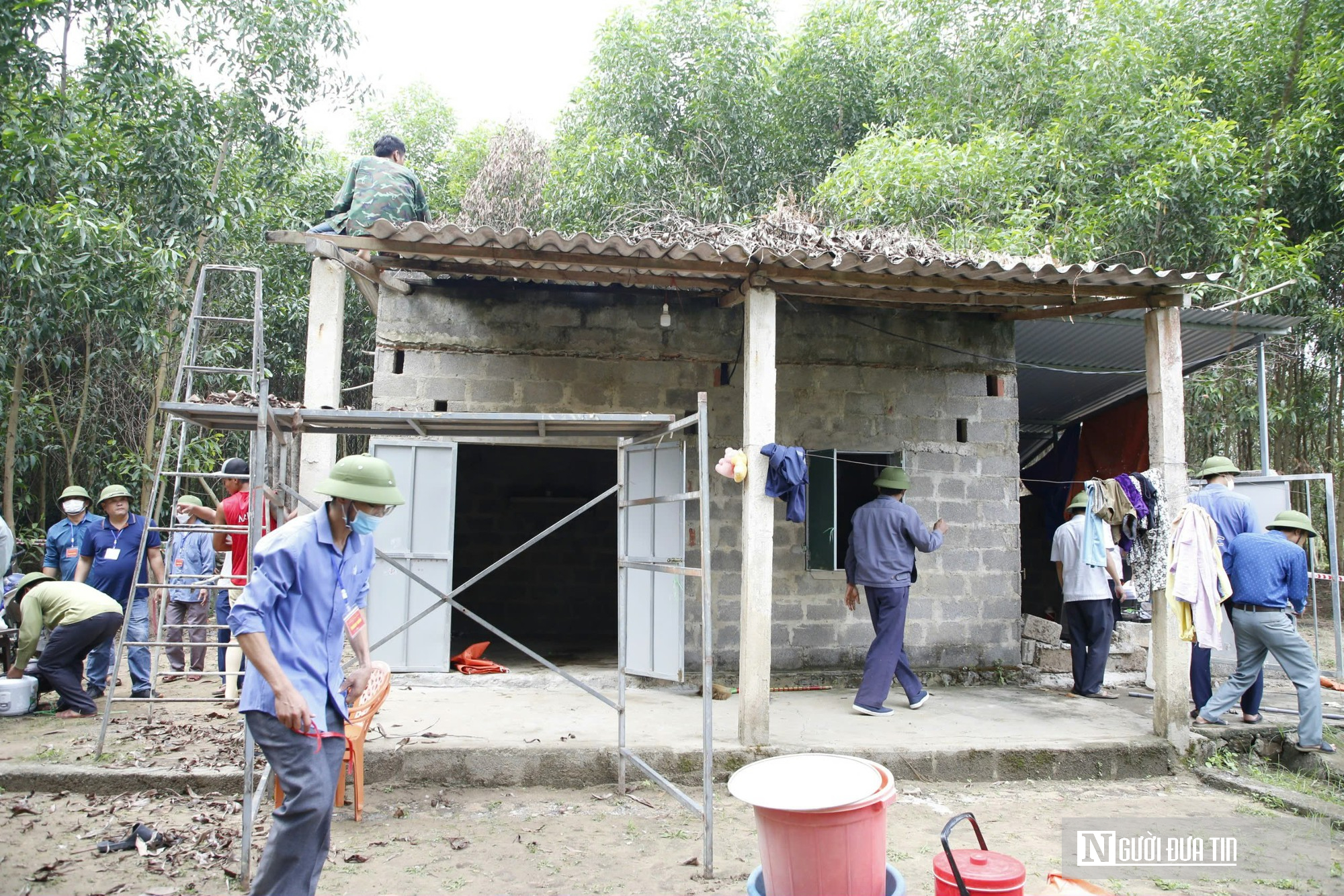 Cưỡng chế 2 hộ dân để bàn giao mặt bằng cho Dự án cao tốc Bắc - Nam đoạn qua Quảng Bình- Ảnh 4.