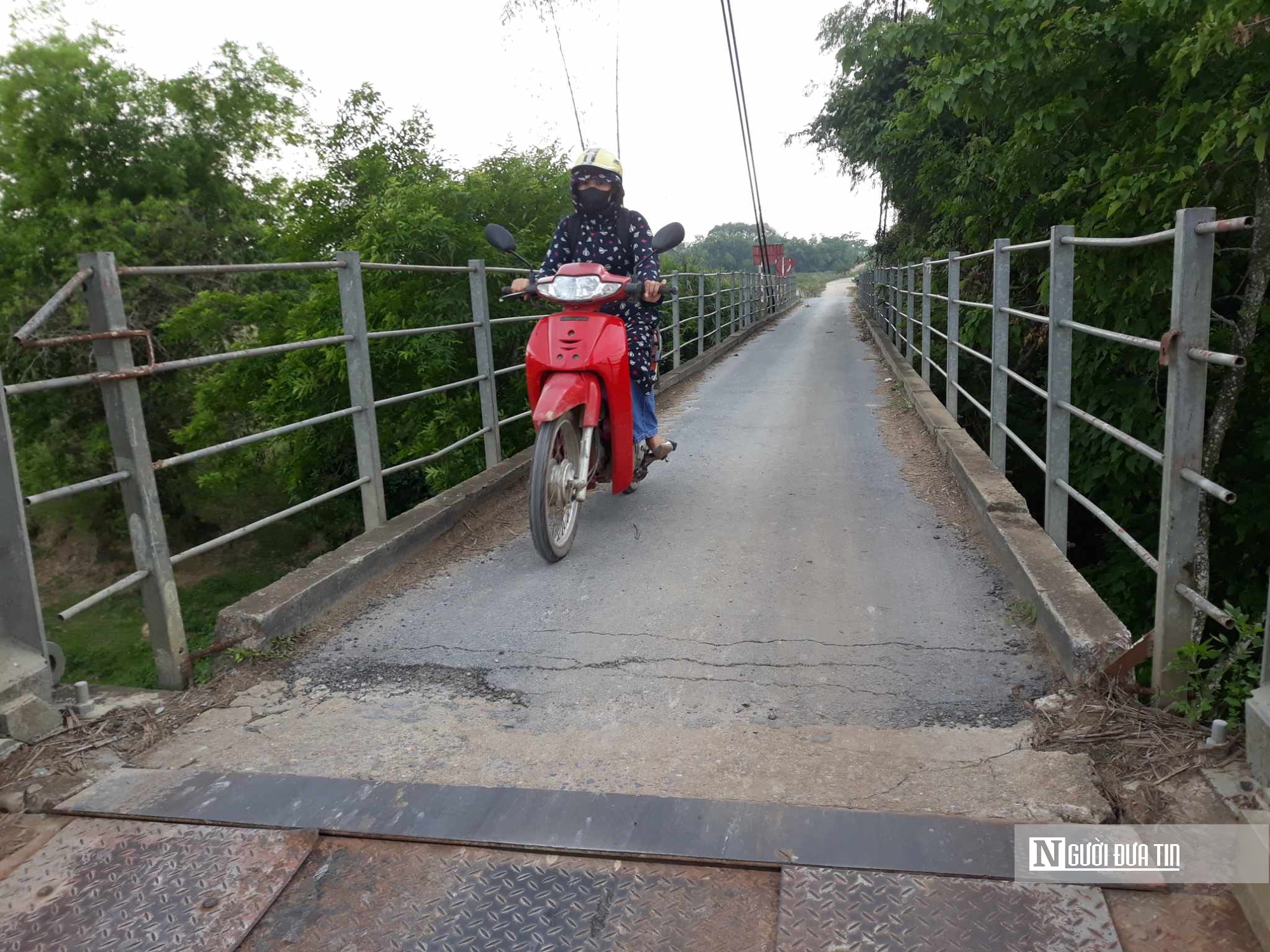 Nhiều cầu treo hàng chục năm tuổi ở Nghệ An có dấu hiệu xuống cấp trầm trọng- Ảnh 1.