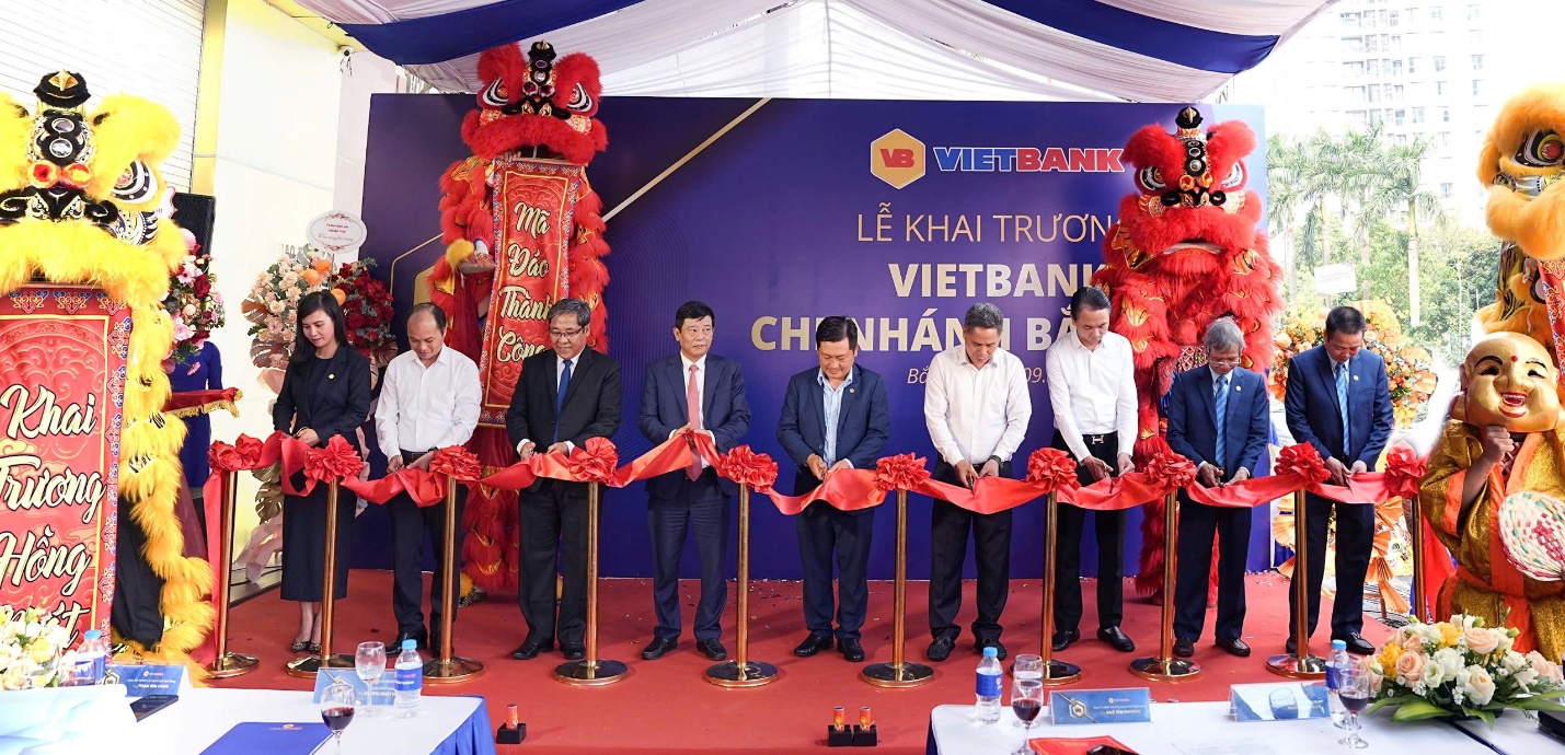 Vietbank tưng bừng khai trương chi nhánh Bắc Ninh- Ảnh 1.