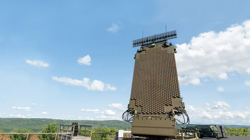 Radar TPY-4 từ Lockheed Martin: “Mắt thần” canh gác bầu trời phương Bắc- Ảnh 1.