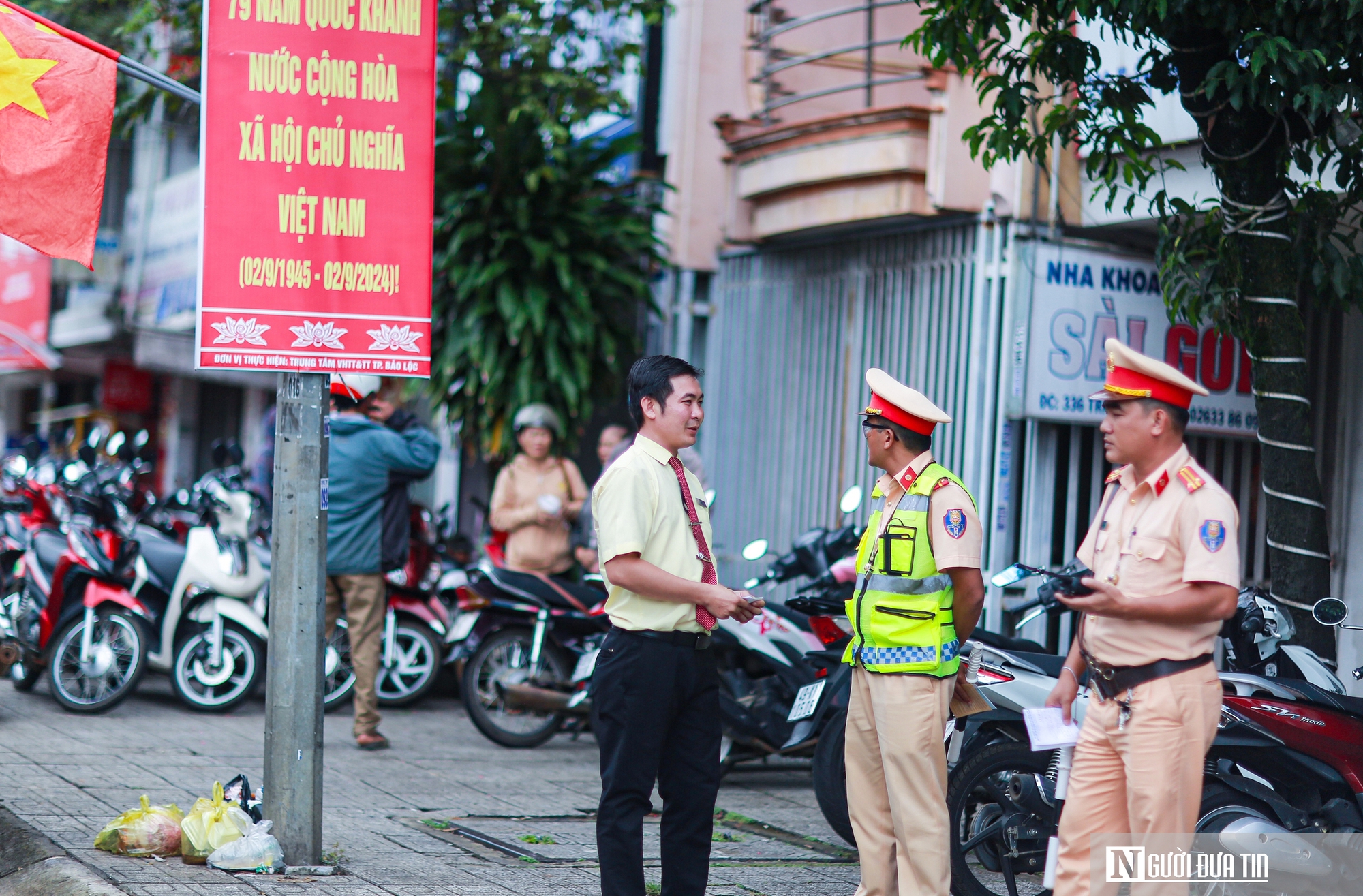 Các phương tiện nối đuôi nhau rời Đà Lạt sau kỳ nghỉ lễ 2/9- Ảnh 9.