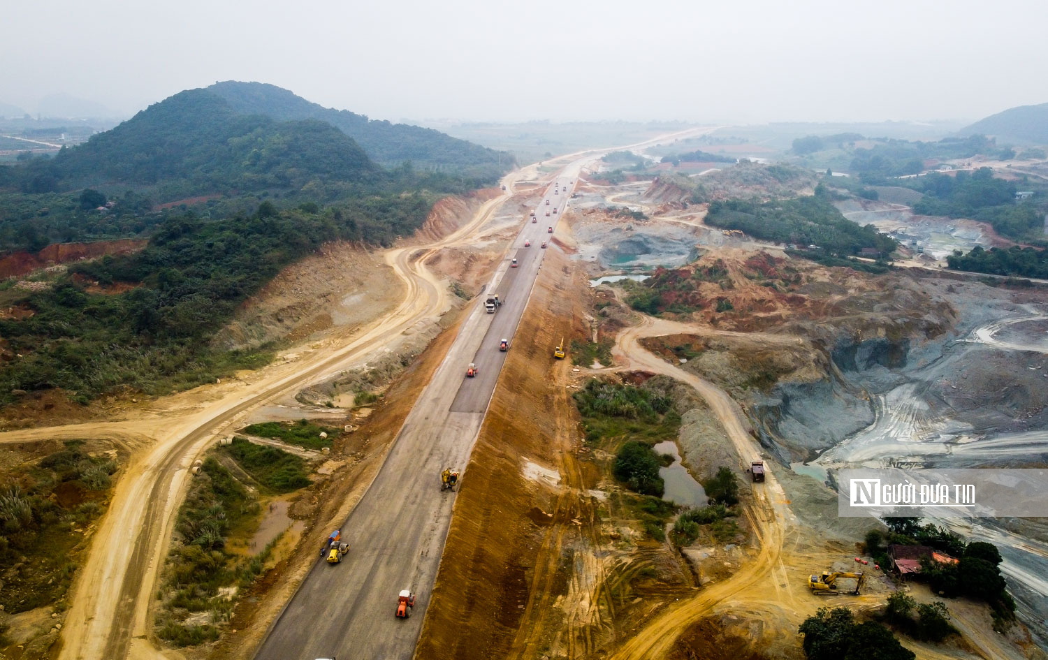 Quyết tâm hoàn thành mục tiêu 3.000 km đường cao tốc trong 16 tháng tới đây- Ảnh 1.