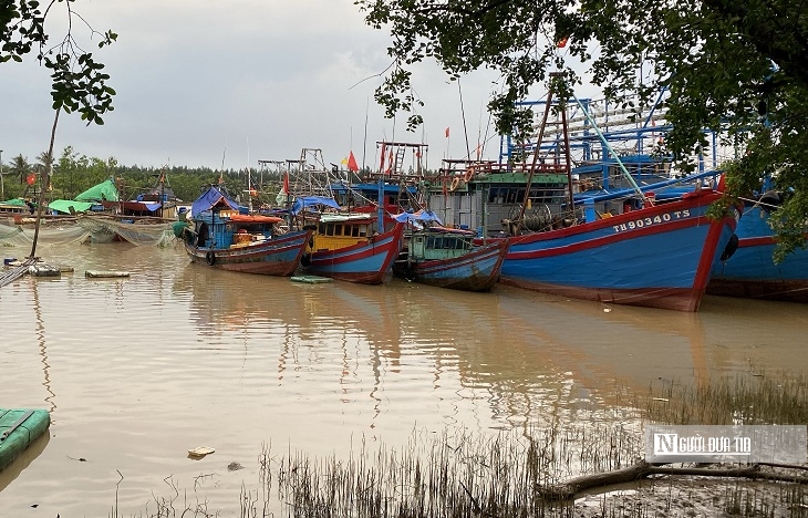 Biển Sầm Sơn lặng sóng bất thường trước siêu bão Yagi- Ảnh 3.