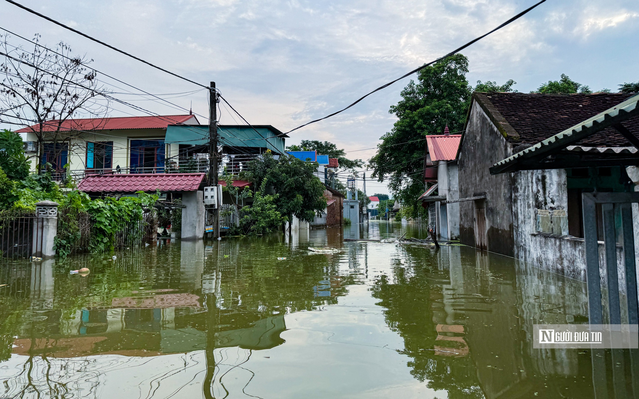 Hà Nội: Hoãn các cuộc họp không cần thiết, tập trung ứng phó bão số 3- Ảnh 1.