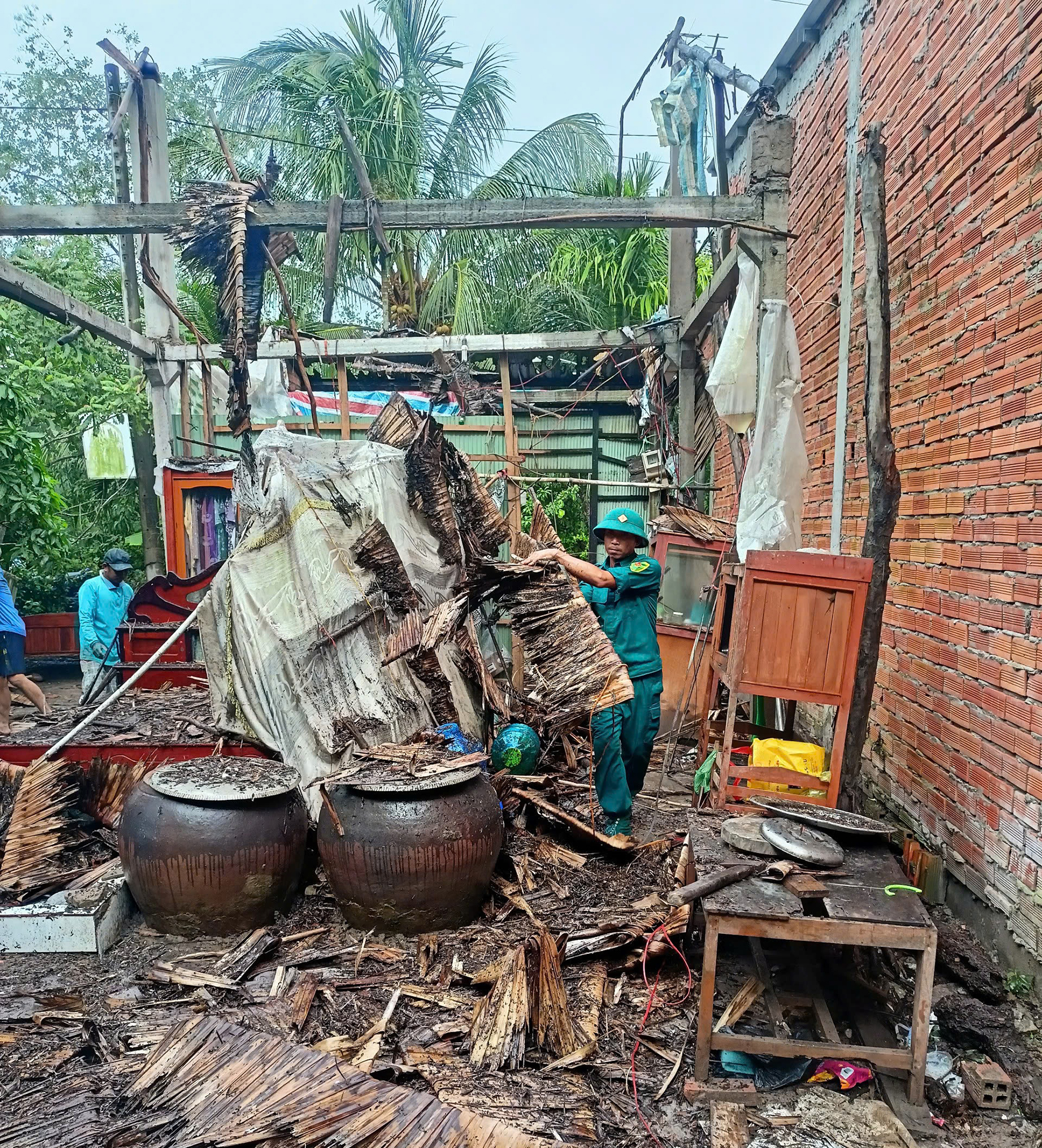 Kiên Giang: Thiệt hại nhiều tài sản do ảnh hưởng của hoàn lưu bão số 3- Ảnh 2.