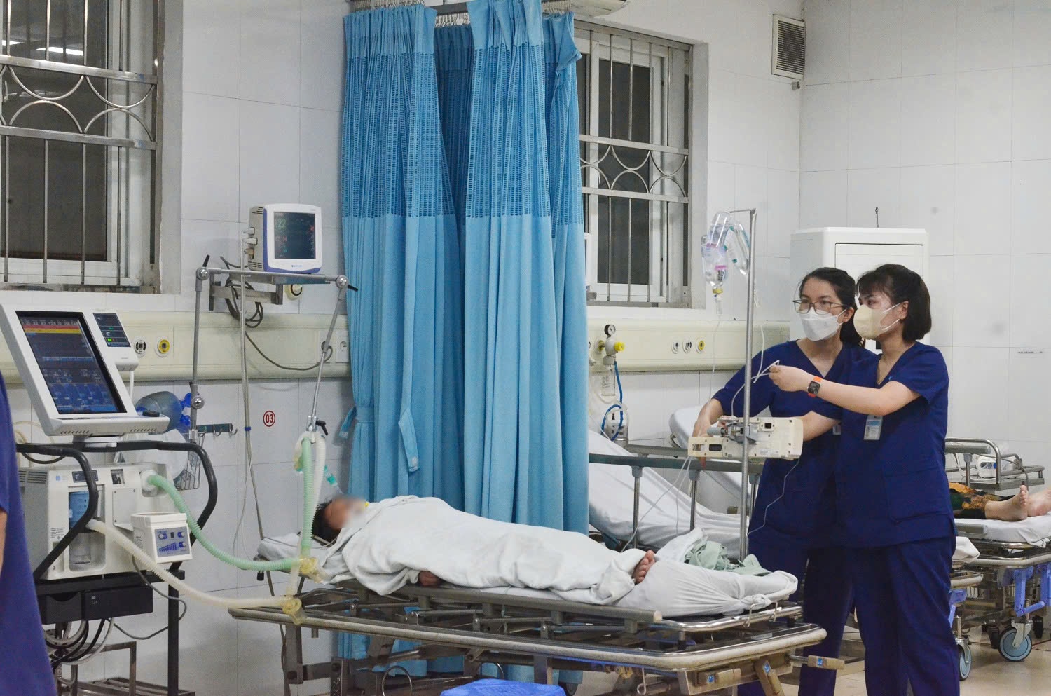 Sau bão số 3, cấp cứu 6 bệnh nhân ngộ độc khí CO từ máy phát điện- Ảnh 1. Sau bão số 3, cấp cứu 6 bệnh nhân ngộ độc khí CO từ máy phát điện- Ảnh 1.