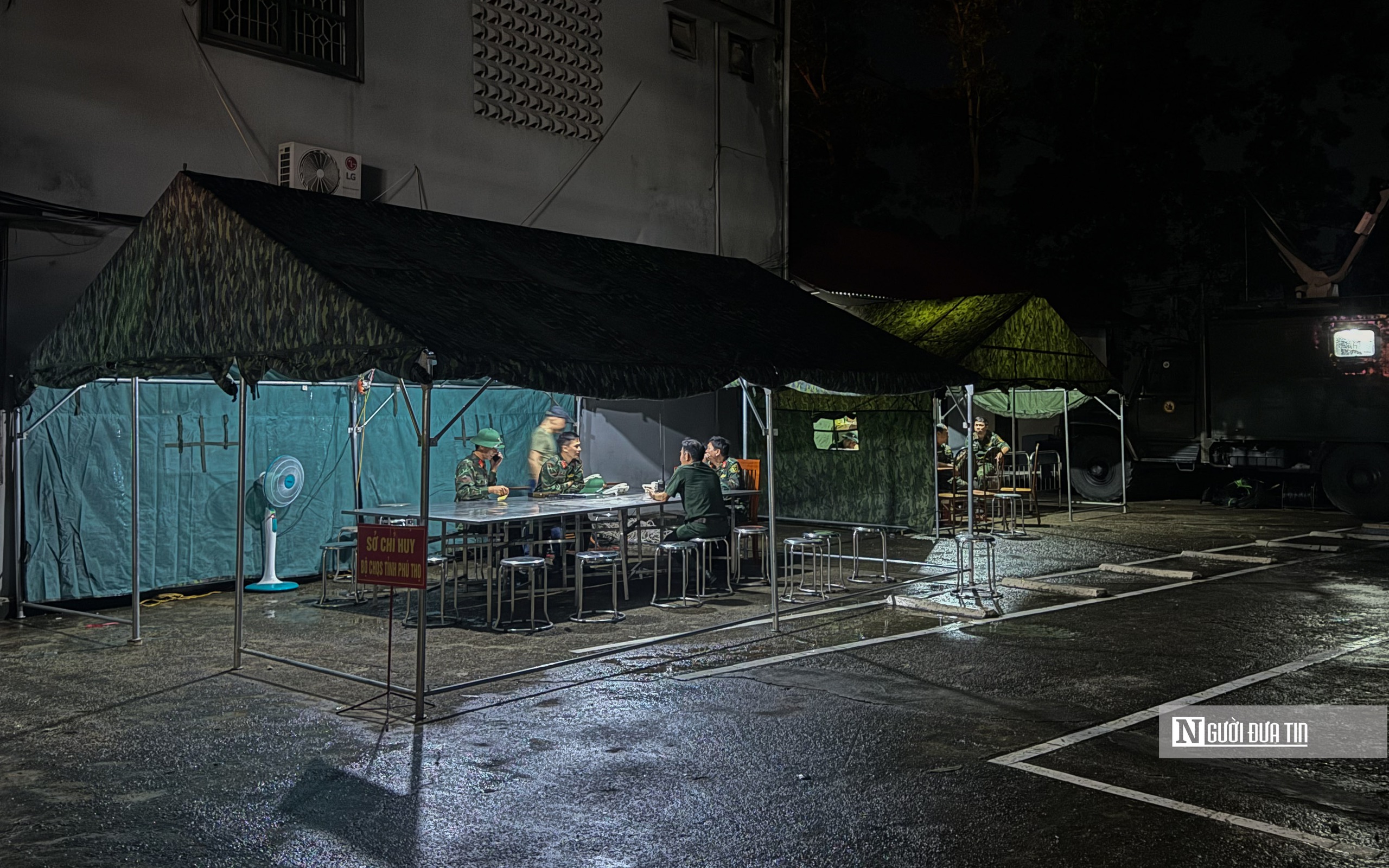 Thông tin mới nhất về công tác cứu nạn vụ sập cầu Phong Châu- Ảnh 1. Thông tin mới nhất về công tác cứu nạn vụ sập cầu Phong Châu- Ảnh 1.