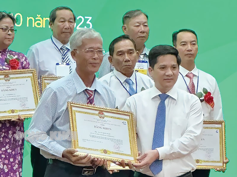Ông nông dân nuôi con "nhiều chân", lãi 4,5 tỷ đồng/năm rất nhẹ nhàng- Ảnh 3.