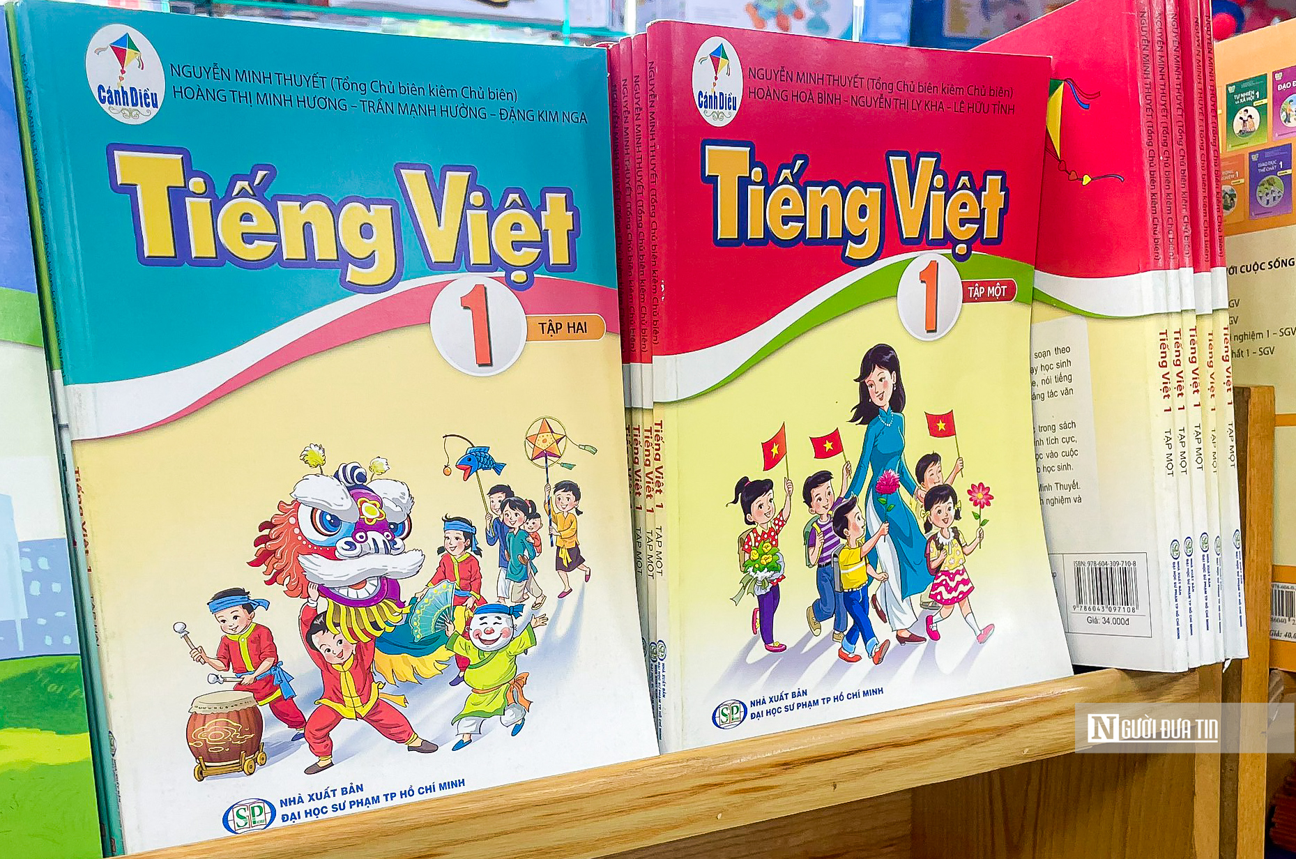 Không để học sinh khó khăn thiếu sách giáo khoa đến trường- Ảnh 1. Không để học sinh khó khăn thiếu sách giáo khoa đến trường- Ảnh 1.