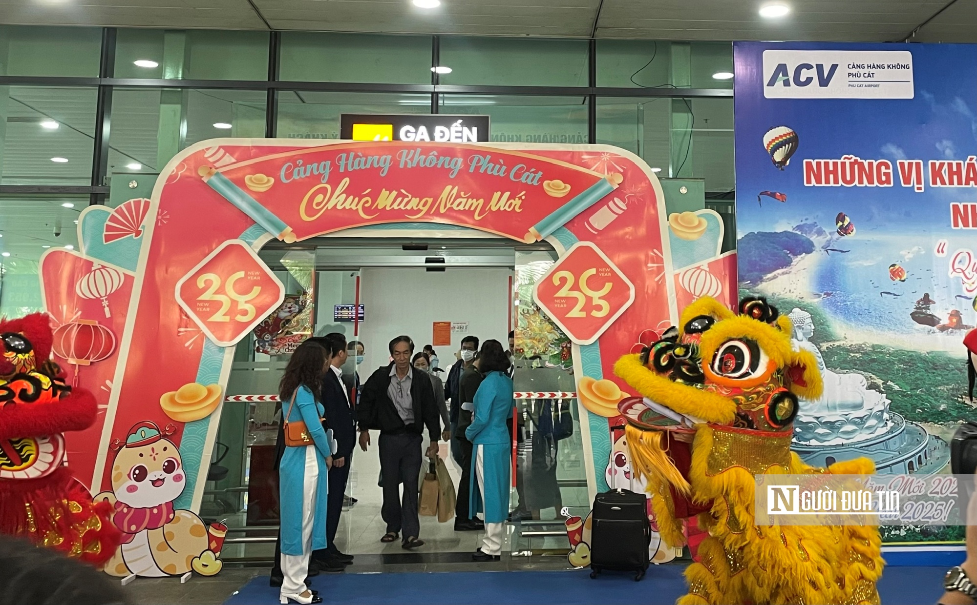 Đoàn khách 180 người “xông đất” Bình Định đầu năm mới- Ảnh 2. Đoàn khách 180 người “xông đất” Bình Định đầu năm mới- Ảnh 2.