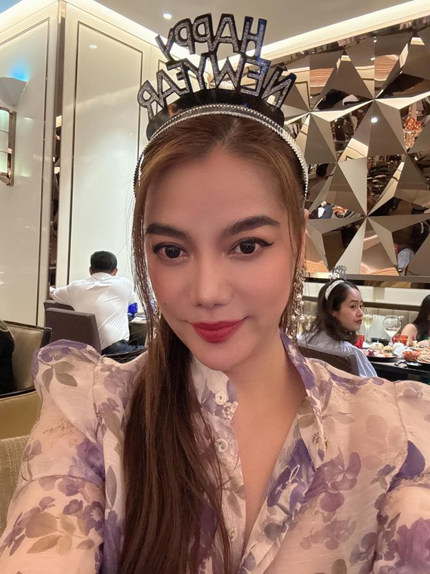 Sao phim Áo lụa Hà Đông bất ngờ than "ế dài" khi đón năm mới bên người thân?- Ảnh 1. Sao phim Áo lụa Hà Đông bất ngờ than "ế dài" khi đón năm mới bên người thân?- Ảnh 1.