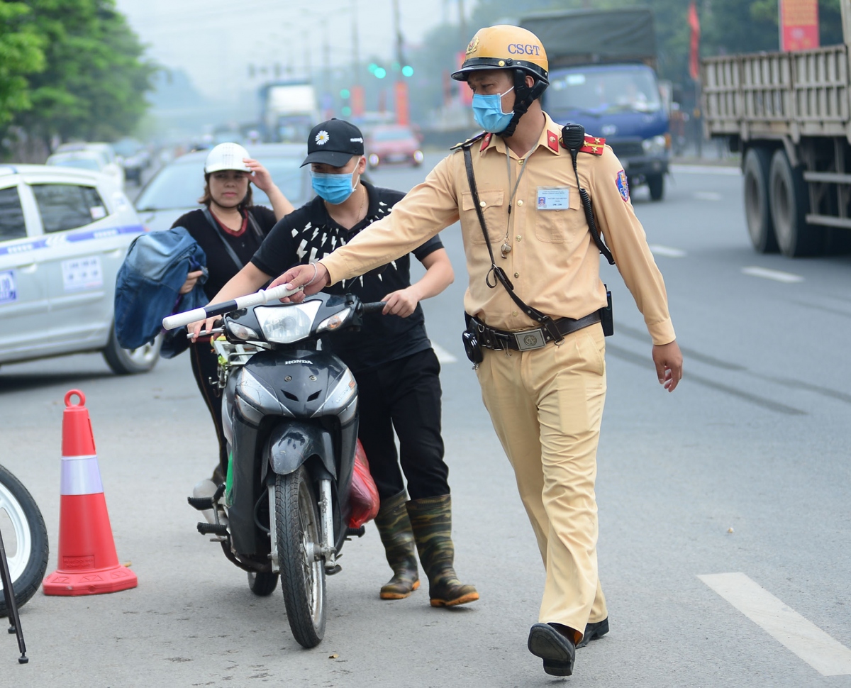 Những lỗi vi phạm giao thông trừ 10 điểm giấy phép lái xe máy, ai cũng nên biết- Ảnh 1. Những lỗi vi phạm giao thông trừ 10 điểm giấy phép lái xe máy, ai cũng nên biết- Ảnh 1.