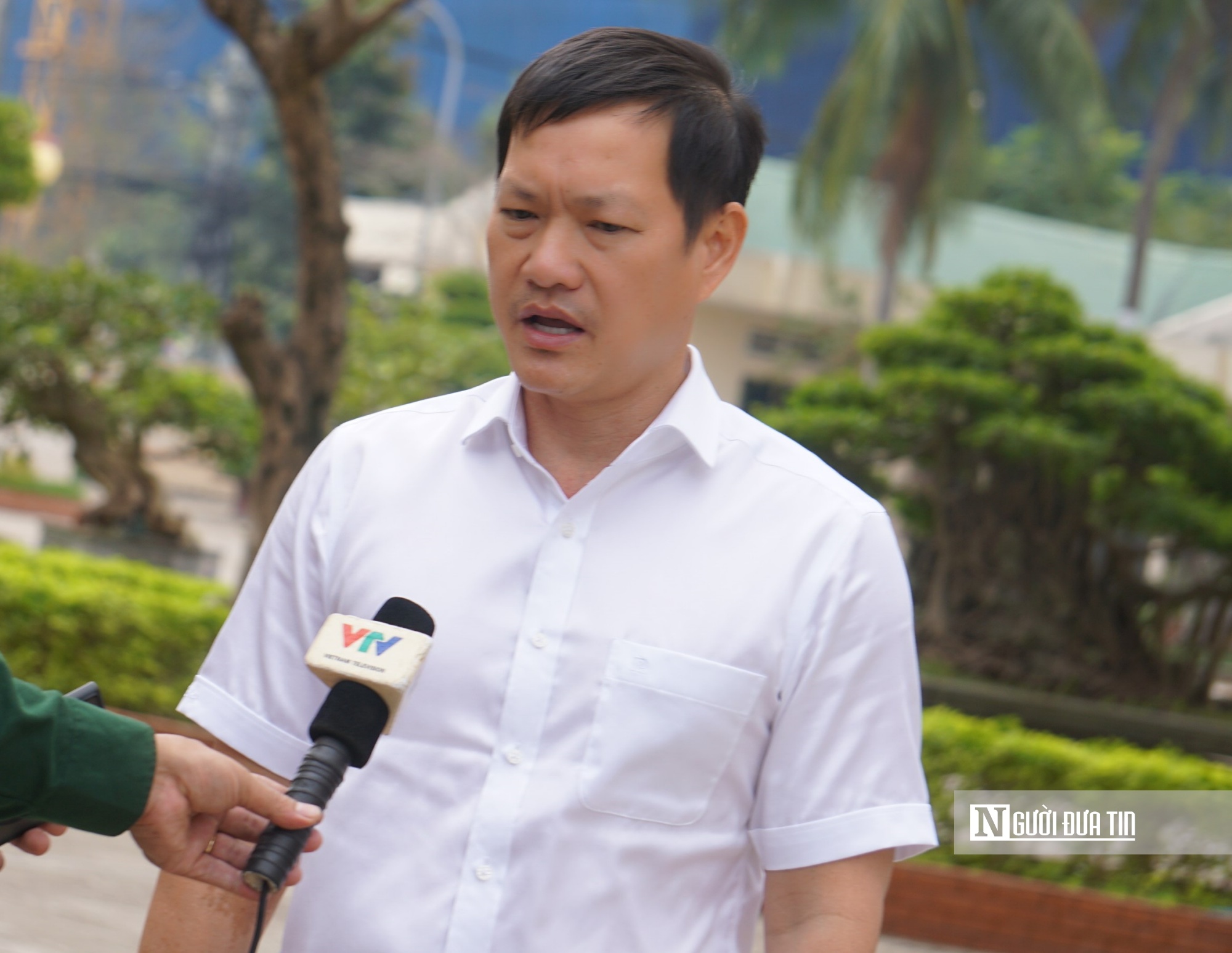 Ông Trần Sơn Tùng - Giám đốc Công ty TNHH Kinh doanh vận tải Sơn Tùng chia sẻ về công tác phối hợp tham gia đấu tranh phòng chống tội phạm của đơn vị trong thời gian qua. Ảnh: Thu Dịu Ông Trần Sơn Tùng - Giám đốc Công ty TNHH Kinh doanh vận tải Sơn Tùng chia sẻ về công tác phối hợp tham gia đấu tranh phòng chống tội phạm của đơn vị trong thời gian qua. Ảnh: Thu Dịu