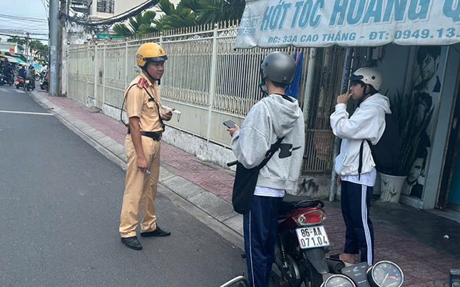 Bình Thuận mạnh tay xử lý vi phạm trật tự an toàn giao thông đối với học sinh và người nước ngoài