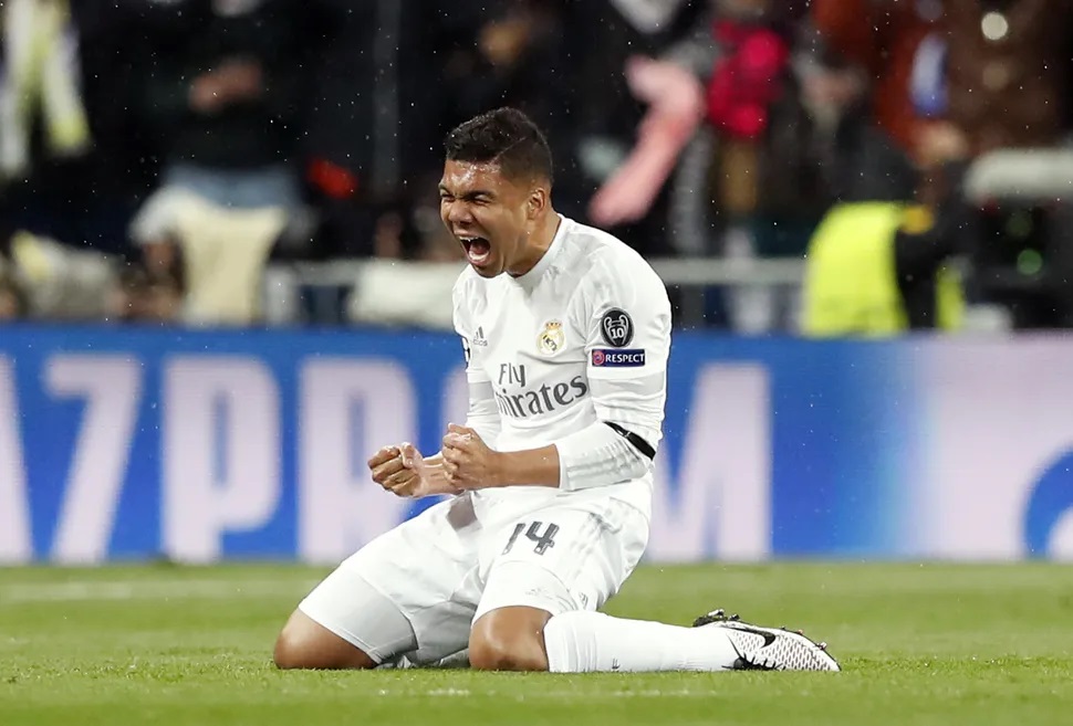 Casemiro ăn mừng sau khi ghi bàn cho Real Madrid vào lưới Wolfsburg tại Champions League vào tháng 4/2016. (Ảnh: Getty Images)