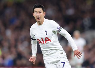 Son Heung-min chơi cho Tottenham vào năm 2023