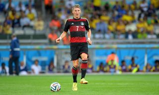 Bastian Schweinsteiger chơi cho đội tuyển Đức đấu với Brazil ở vòng bán kết World Cup 2014