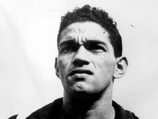 Garrincha chụp ảnh tại Botafogo năm 1961