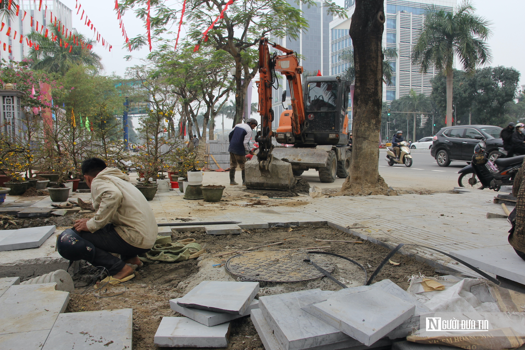 Cận Tết, vỉa hè Tp. Vinh bị đào xới ngổn ngang- Ảnh 7.