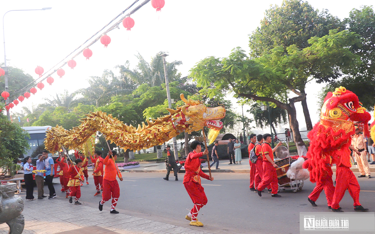 Độc đáo nghi thức dâng bánh tưởng nhớ tổ tiên dịp Tết tại Đồng Nai- Ảnh 3.