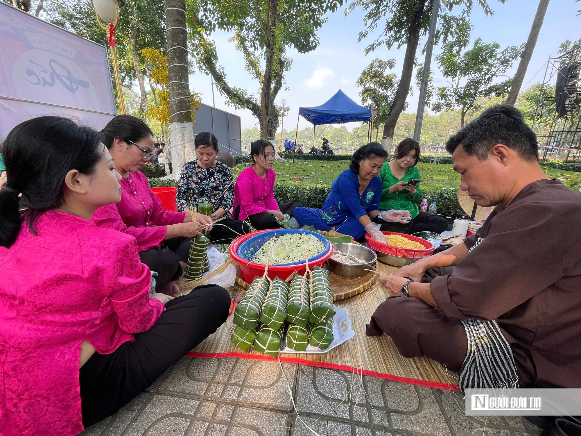 Độc đáo nghi thức dâng bánh tưởng nhớ tổ tiên dịp Tết tại Đồng Nai- Ảnh 14.